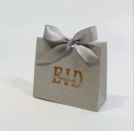 Silver Eid Mubarak box with ribbon (10)